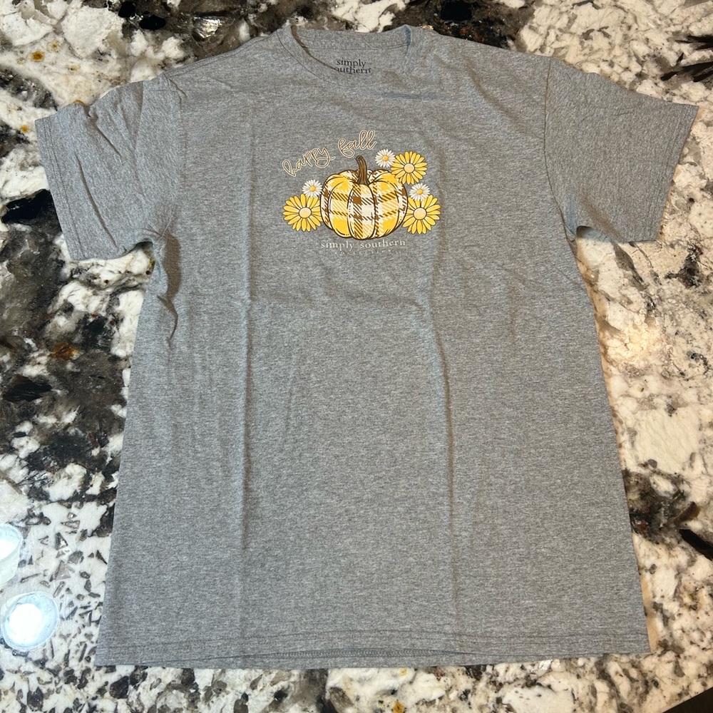 Simply Southern women’s fall t shirt size medium